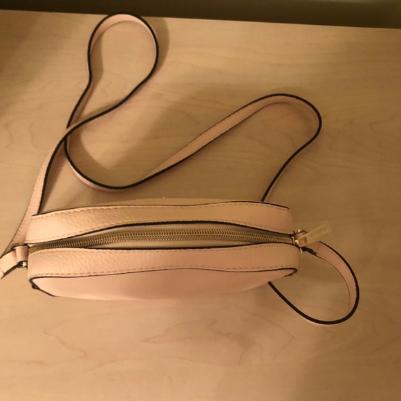 Holiday Sale! Beautiful New Michael Kors Soft Pink Crossbody and 2 Piece Bundle - Picture 9 of 16